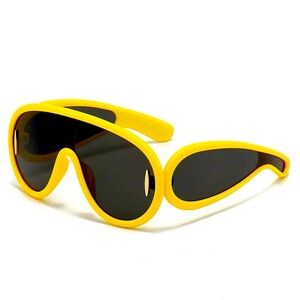 Yellow Luxury Y2K Cyberpunk Sunglasses - Oversized Eyewear Sun Protection